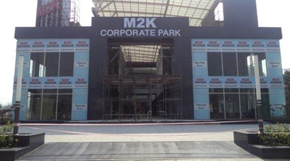 M2K Corporate Park, Gurgaon - Shopping Plaza