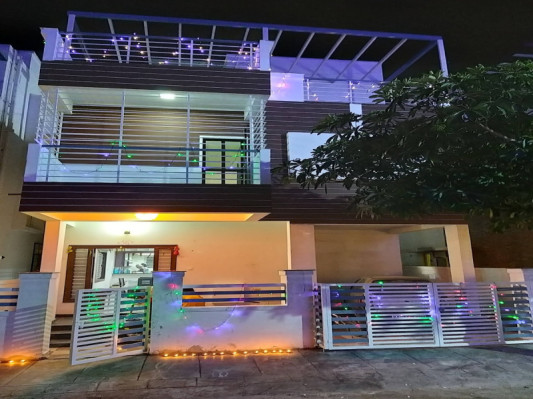 Radiant Silver Oak, Bangalore - Luxury 3/4 BHK Villa