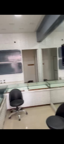  Commercial Shop 420 Sq.ft. for Sale in Althan, Surat