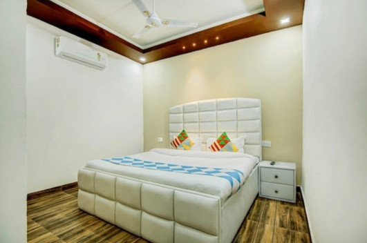  Guest House 5200 Sq.ft. for Sale in Subhash Nagar, Dehradun