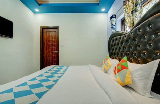  Guest House 5200 Sq.ft. for Sale in Subhash Nagar, Dehradun