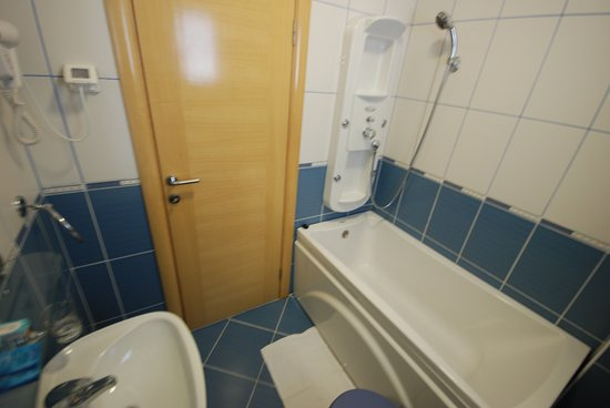 2 BHK Apartment 1050 Sq.ft. for Rent in Sector 22, Kopar Khairane, Navi Mumbai