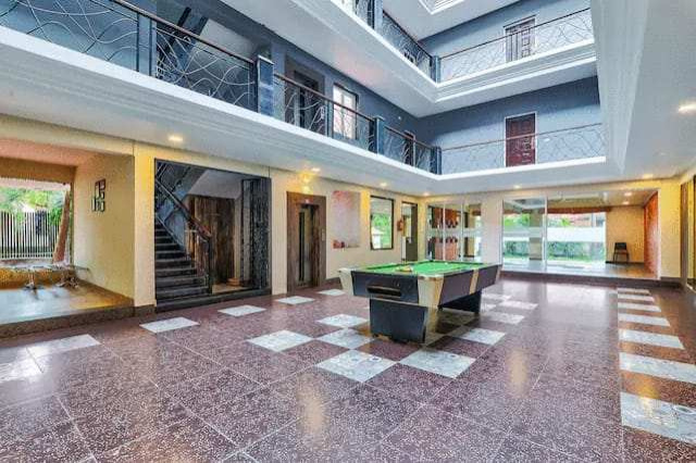  Showroom 5500 Sq.ft. for Rent in Andheri West, Mumbai