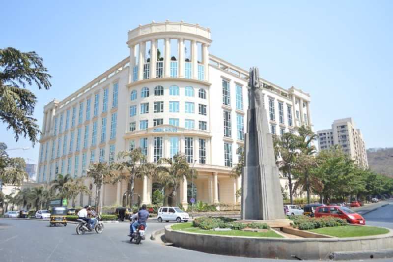 Hotels 3000 Sq.ft. for Rent in Juhu Circle,
