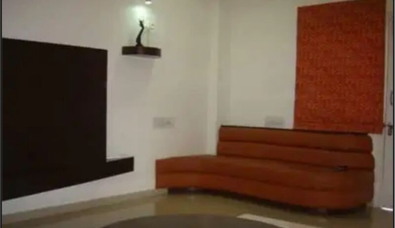  1150 Sq.ft. Office Space for Rent in Vallabh, Anand