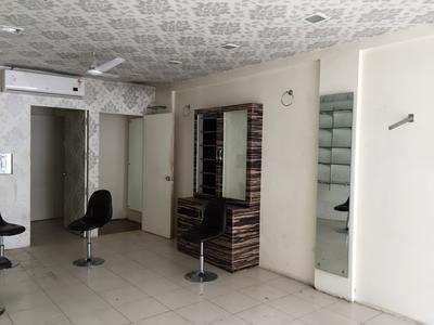 Commercial Shop 300 Sq.ft. for Rent in