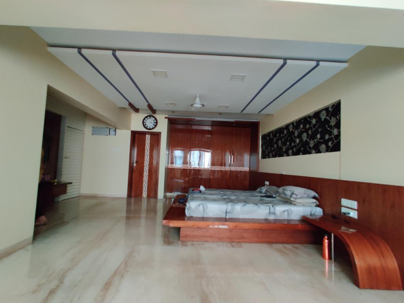 8 BHK Villa 6210 Sq.ft. for Sale in Juhu, Mumbai