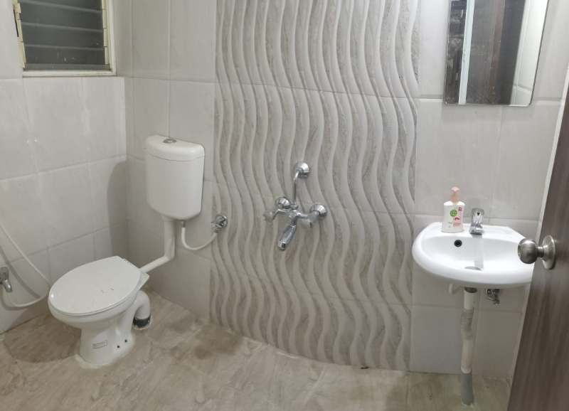 2 BHK 1000 Sq.ft. Apartment for Rent in Bakori Road, Pune