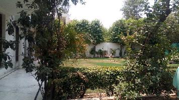 3 BHK Farm House for Sale in Sainik Farms, Delhi