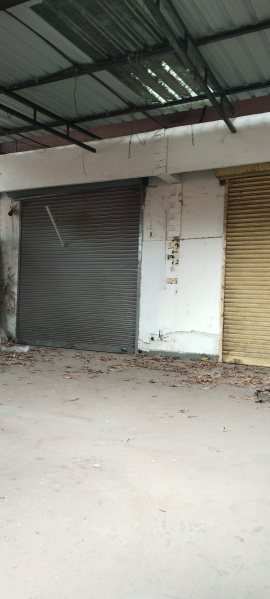  Commercial Shop 1500 Sq.ft. for Rent in Shivaji Nagar, Pune