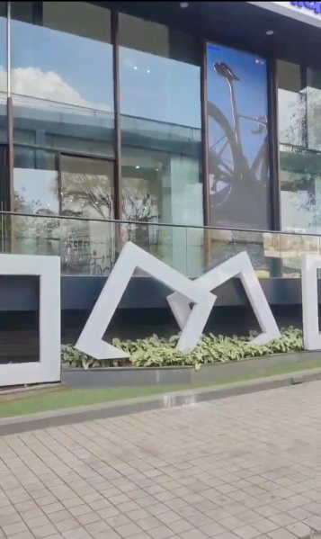  2579 Sq.ft. Showroom for Sale in Shivaji Nagar, Pune