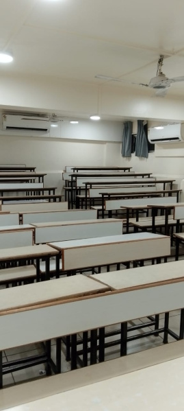  1250 Sq.ft. Office Space for Rent in Fergusson College Road, Pune