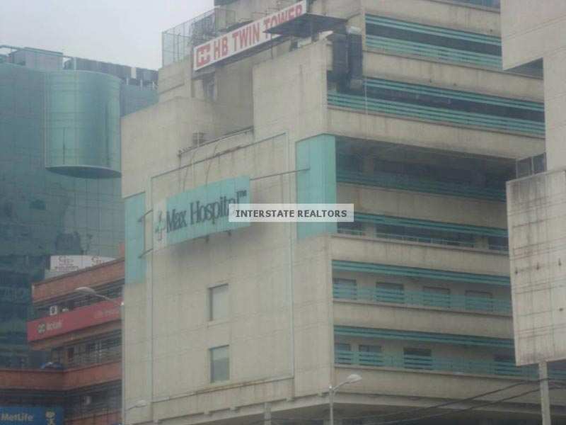  Office Space 1350 Sq.ft. for Sale in Netaji Subhash Place, Delhi