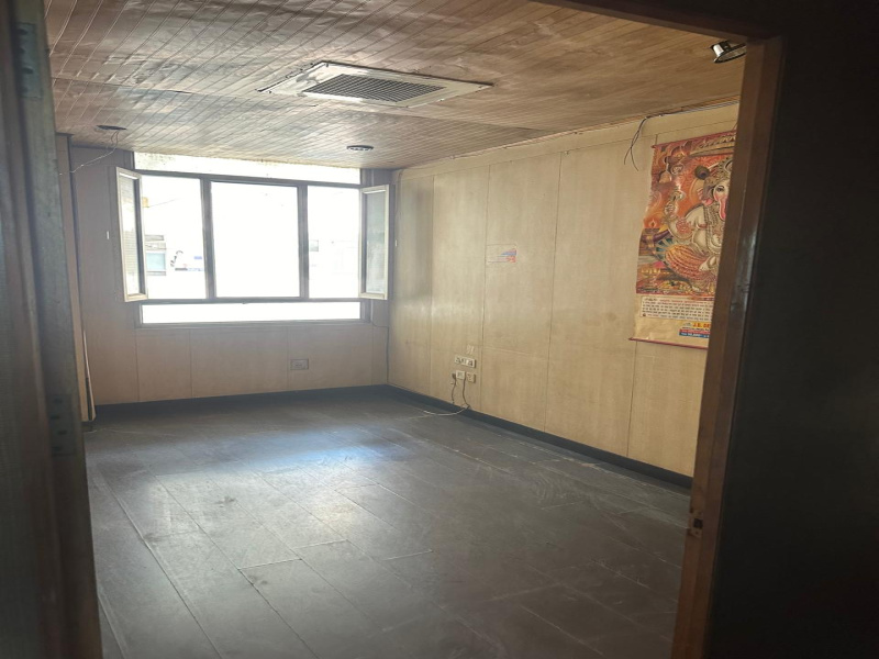  1200 Sq.ft. Office Space for Rent in Sector 20 Faridabad