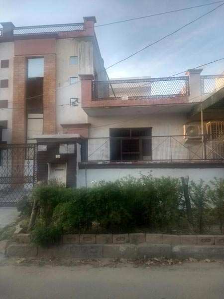 3 BHK House 200 Sq. Yards for Rent in
