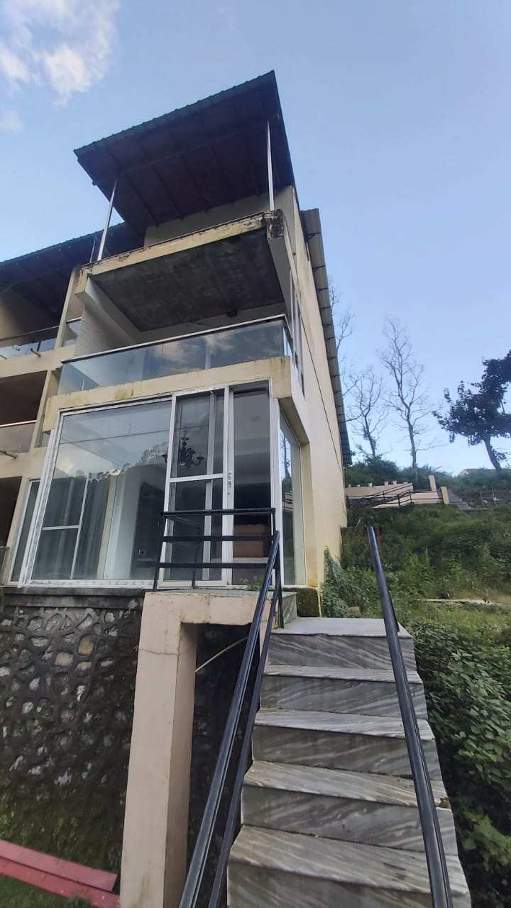 Guest House 1000 Sq.ft. for Sale in Kaladhungi, Nainital