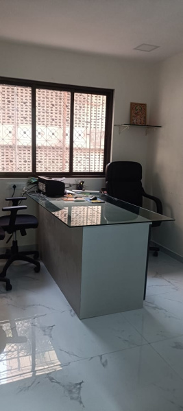  1500 Sq.ft. Office Space for Rent in Prabhadevi, Mumbai