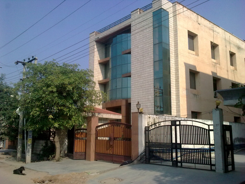  Factory 16500 Sq.ft. for Sale in Sector 63 Noida