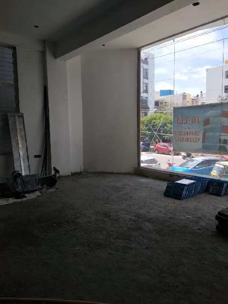 Showroom 2000 Sq.ft. for Rent in