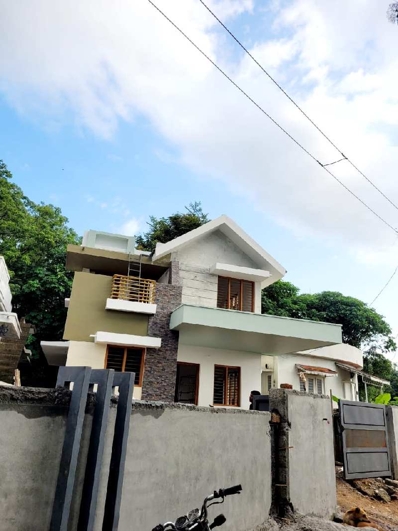 3 BHK 1800 Sq.ft. House & Villa for Sale in Mattumanda, Palakkad (REI1103194)