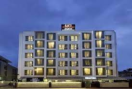 Hotels 100000 Sq.ft. for Sale in