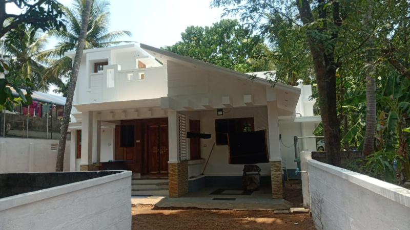  Studio Apartment 1350 Sq.ft. for Sale in Ottapalam, Palakkad