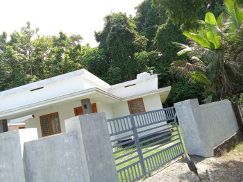 2 BHK House for Sale in Nemmara, Palakkad