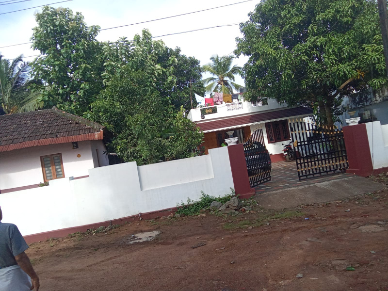 2 BHK House 1300 Sq.ft. for Sale in Kannadi, Palakkad