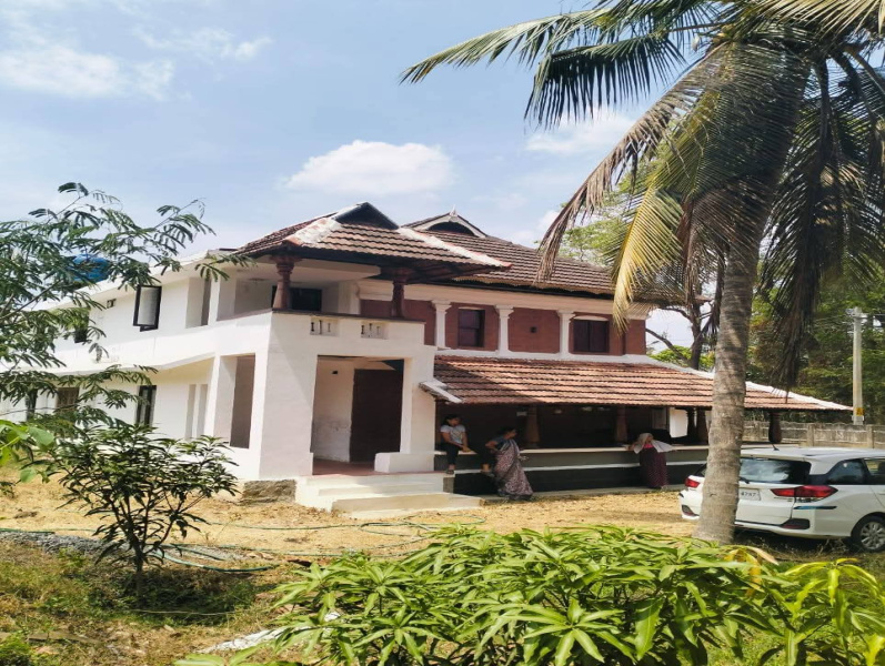 5 BHK House 3800 Sq.ft. for Sale in Kuzhalmannam, Palakkad