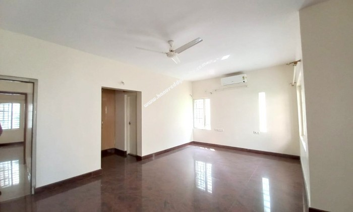 3.5 BHK House 2400 Sq.ft. for Sale in Banaswadi, Bangalore