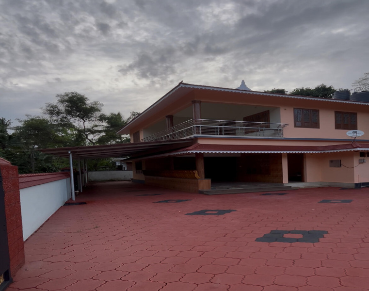 6 BHK 1600 Sq.ft. House for Sale in Kannadi, Palakkad