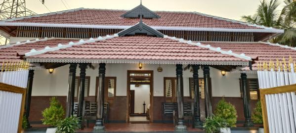 4 BHK 4216 Sq.ft. House for Sale in Kannadi, Palakkad