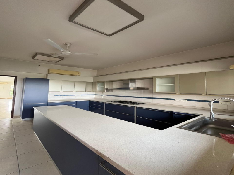 4 BHK 7000 Sq.ft. Apartment for Sale in Richmond Town, Bangalore