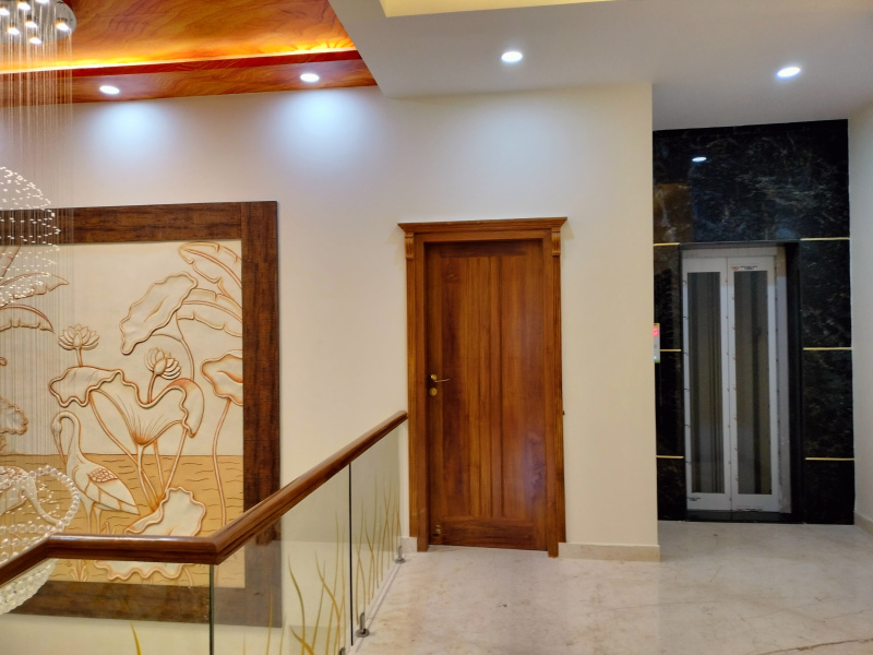 7 BHK 3500 Cent House for Sale in Pallatheri, Palakkad