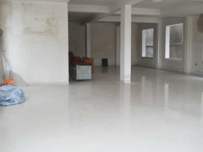 Showroom 3000 Sq.ft. for Rent in