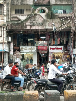  Office Space for Sale in Vapi bazar, Vapi