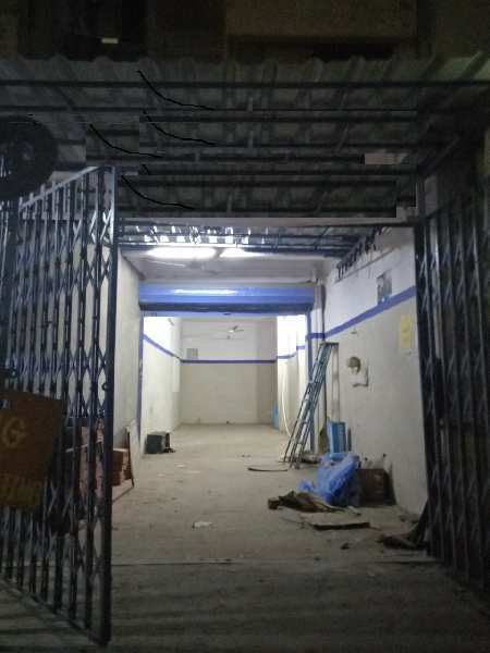 Commercial Shop 400 Sq.ft. for Rent in Surdhara,