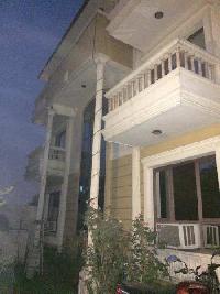 10 BHK House for PG in DLF Phase I, Gurgaon
