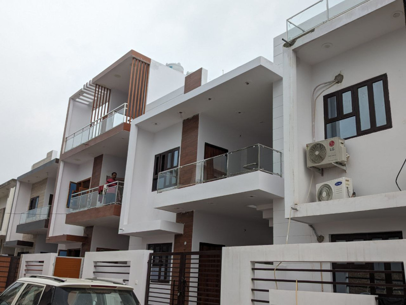 3 BHK 1650 Sq.ft. House for Sale in Shaheed Path, Lucknow