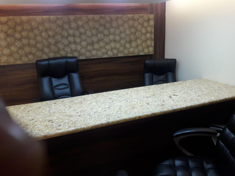  Office Space 1200 Sq.ft. for Rent in R N T Marg, Indore