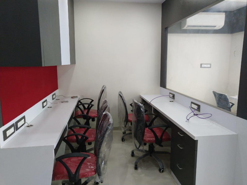  Office Space 1100 Sq.ft. for Rent in M G Road, Indore