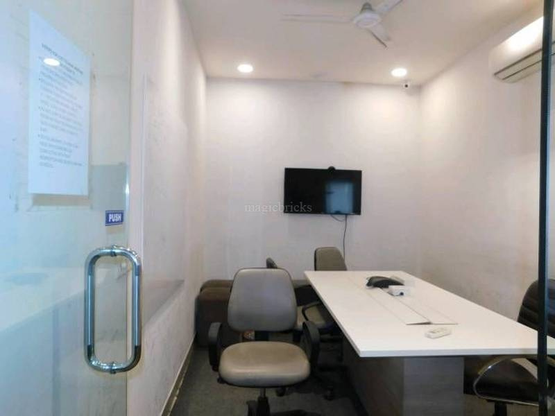  Office Space 900 Sq.ft. for Rent in A B Road, Indore