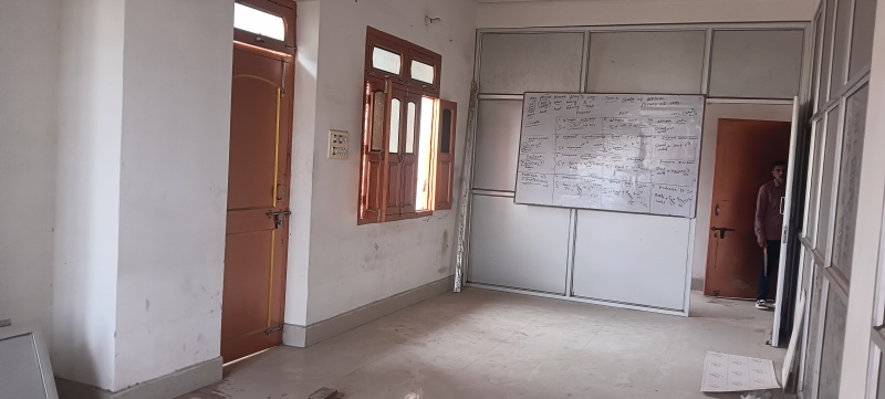  8400 Sq.ft. Office Space for Rent in Ramdayalu Nagar, Muzaffarpur