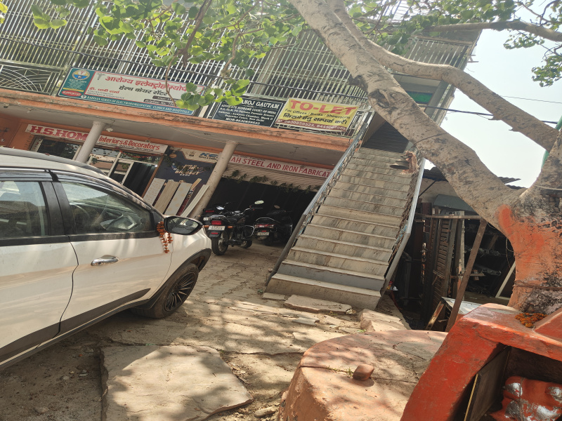  300 Sq.ft. Commercial Shop for Rent in Aurangabad Bangar, Mathura