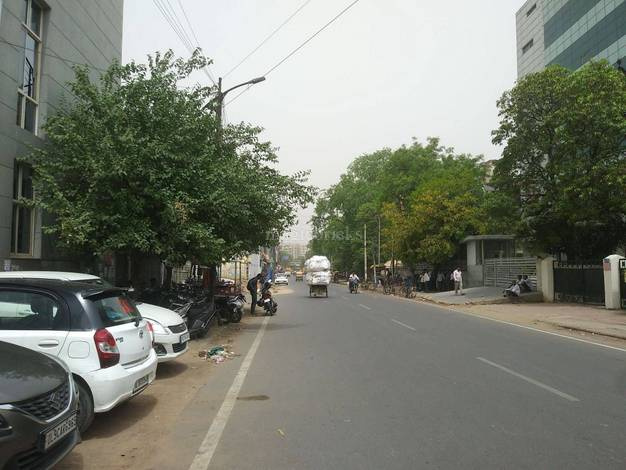  300 Sq.ft. Studio Apartment for Sale in DLF Phase I, Gurgaon