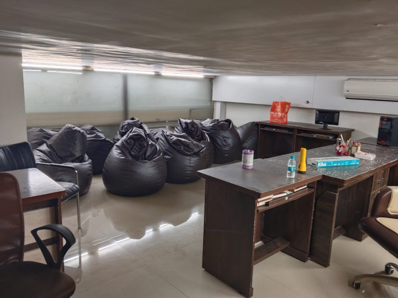  Office Space 2000 Sq.ft. for Rent in Vashi, Navi Mumbai