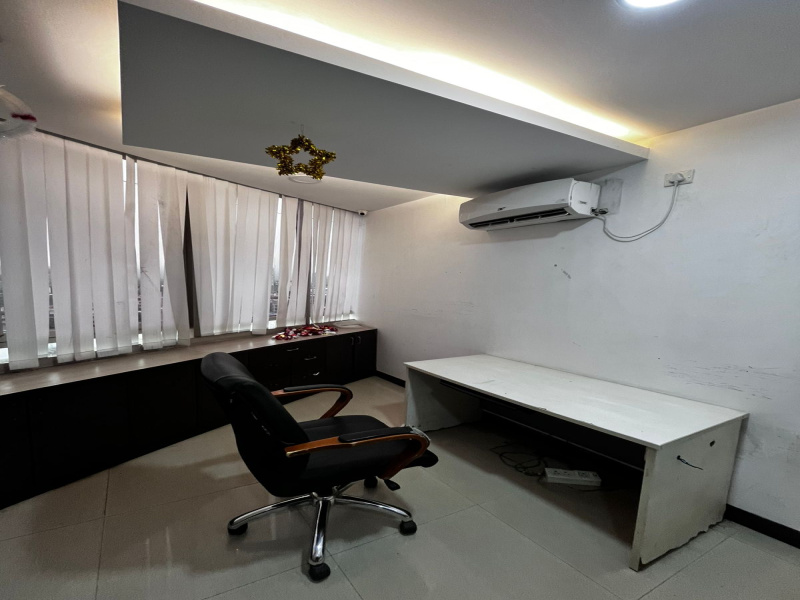  Office Space 1500 Sq.ft. for Rent in Vashi, Navi Mumbai
