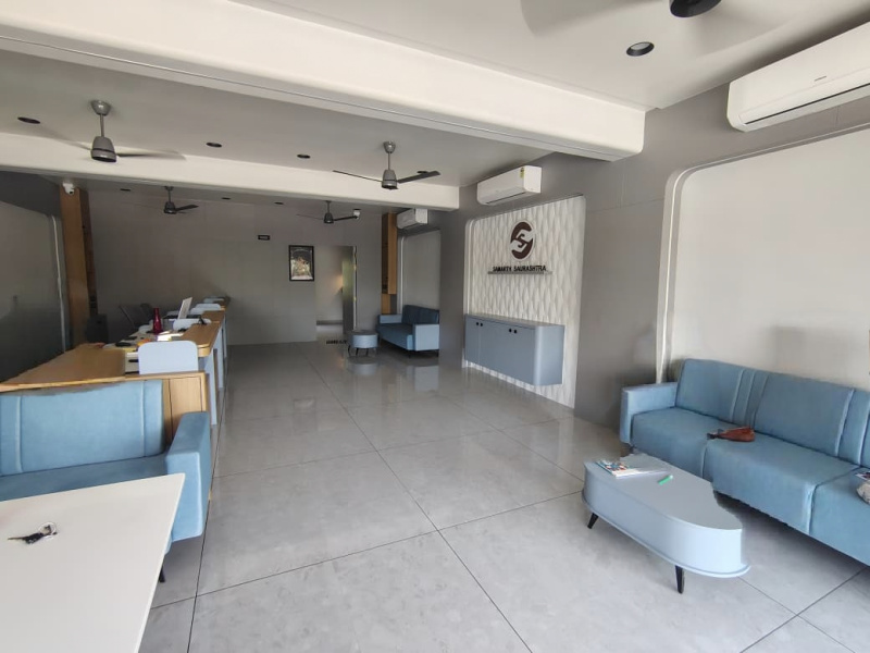  1000 Sq.ft. Commercial Shop for Sale in Zanzarda Road, Junagadh