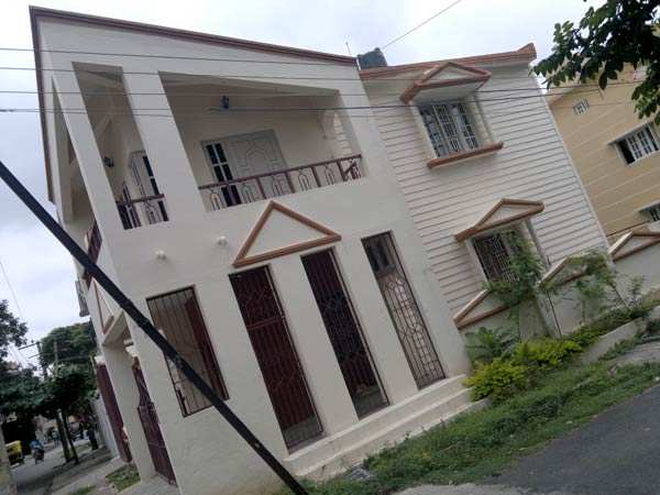 4 BHK House & Villa 1600 Sq.ft. for Rent in HRBR Layout, Bangalore