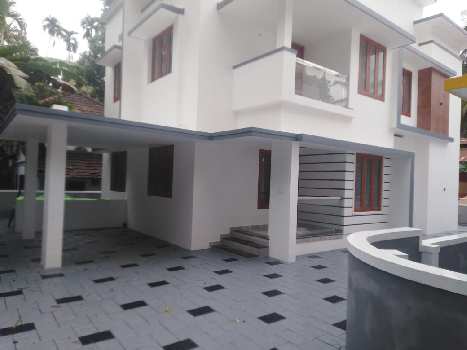 3 BHK 1600 Sq.ft. House & Villa for Sale in Kuriachira, Thrissur ...